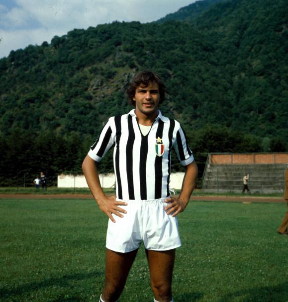 Antonio Cabrini nacque calcisticamente nella Cremonese ma costru la sua carriera di emergente a Bergamo, prima di approdare alla Juve (13 titoli) e sul tetto del mondo (campione del mondo nel 1982). 